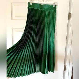 🌲 VICI Emerald pleated accordion midi skirt